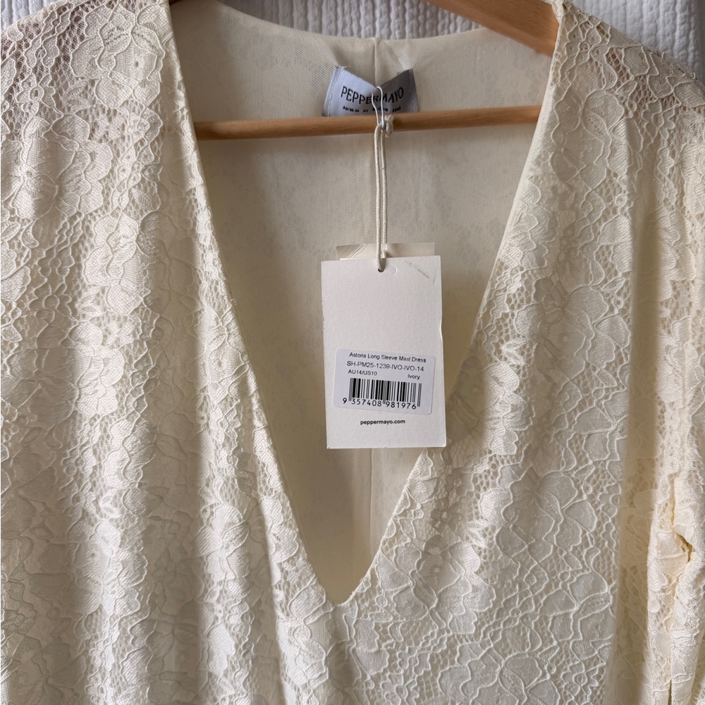 Long Sleeve V-Neck Lace Maxi Dress - Cream - Picture 3 of 7